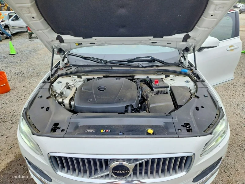 Volvo S90 11