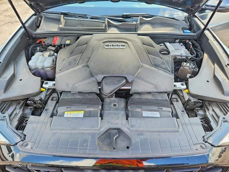 Audi Q8 4M 12