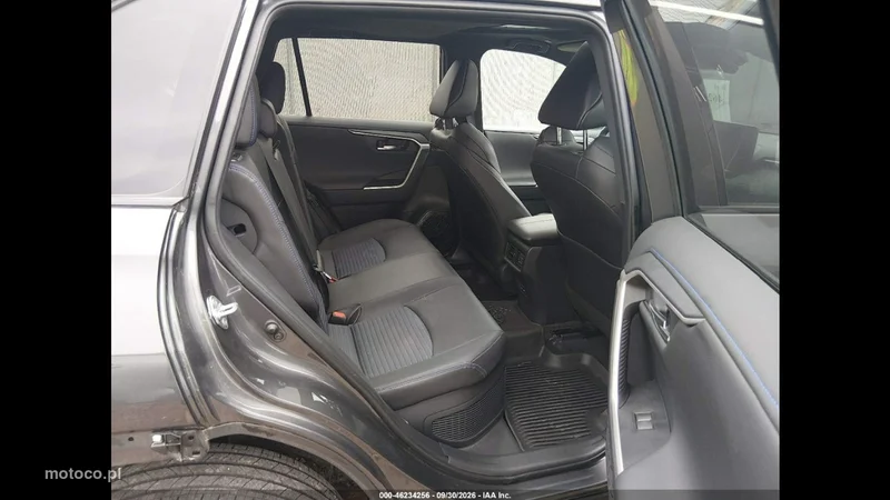Toyota RAV 4 XA50 11