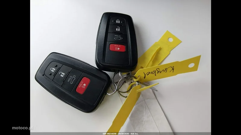 Toyota RAV 4 XA50 13