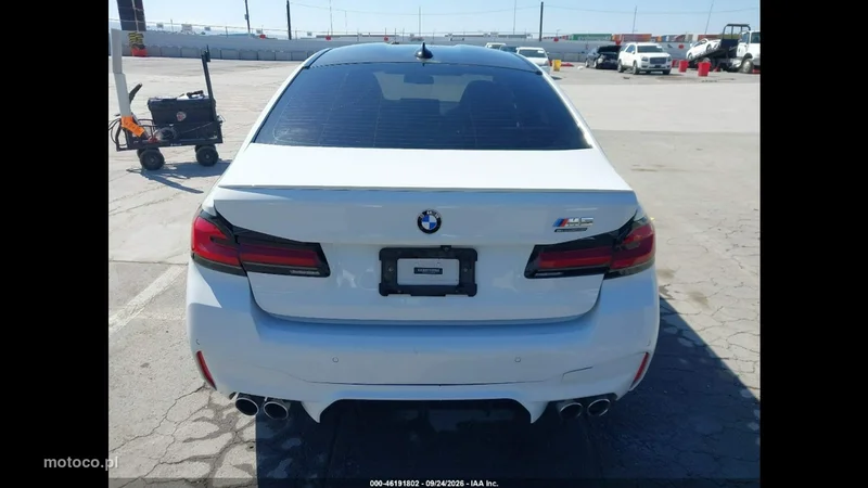 BMW M5 F90 8