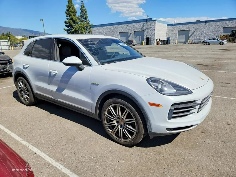 Porsche Cayenne 9YA