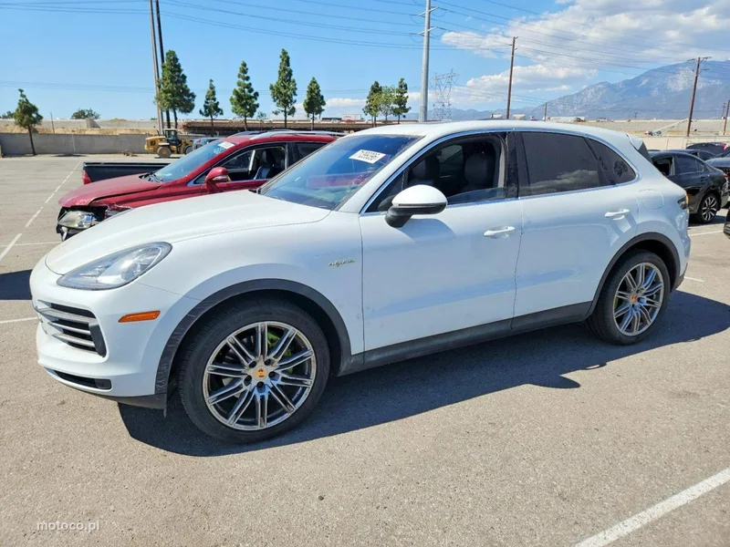 Porsche Cayenne 9YA 3
