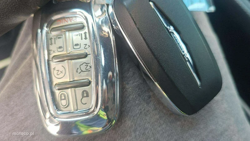 Chrysler Pacifica 15