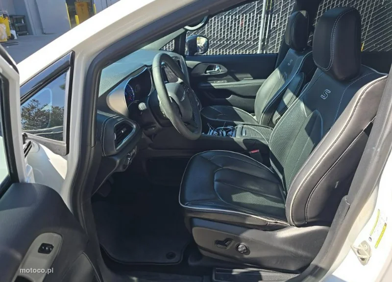 Chrysler Pacifica 7