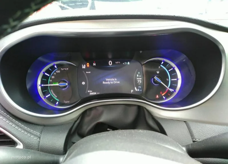 Chrysler Pacifica 9