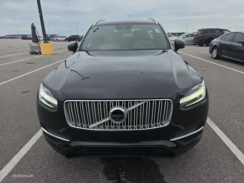 Volvo XC 90 2