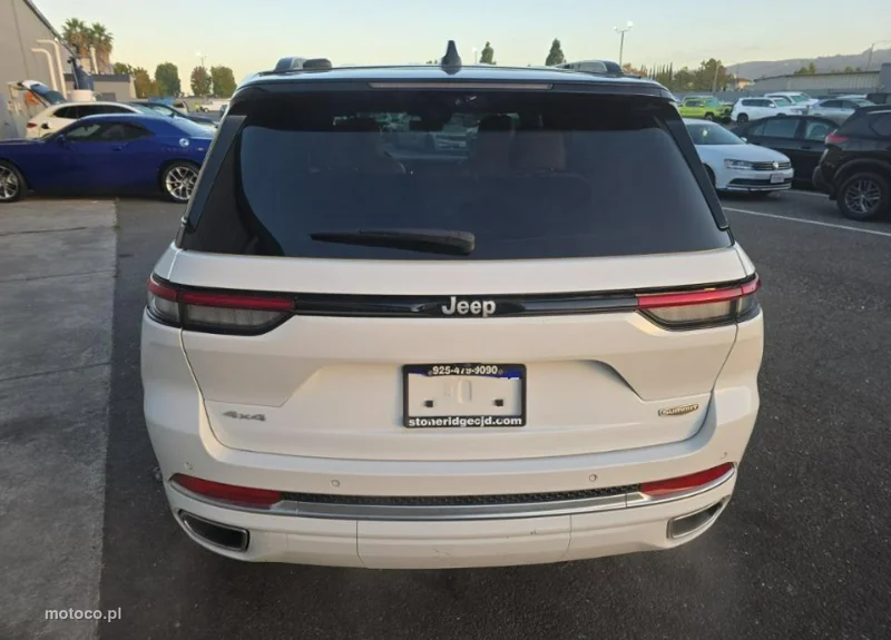 Jeep Grand Cherokee 4
