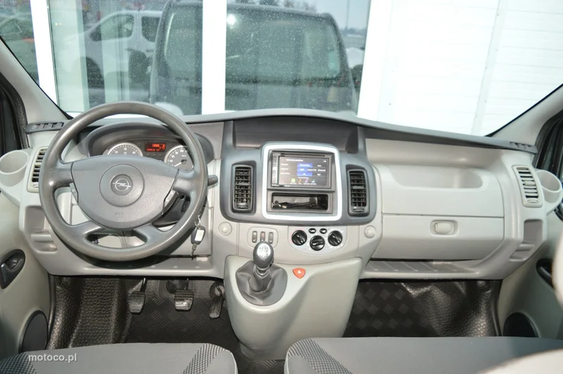 Opel Vivaro 2