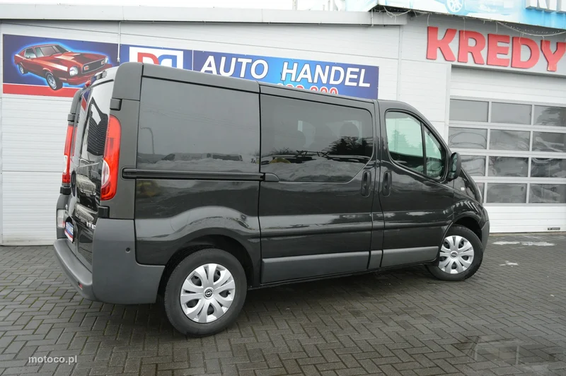 Opel Vivaro 16
