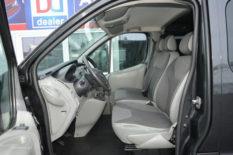 Opel Vivaro 18