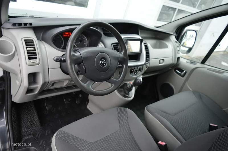 Opel Vivaro 20