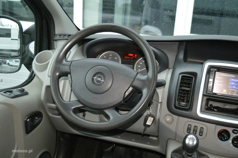Opel Vivaro 21