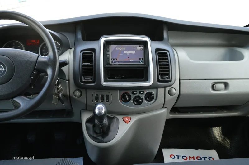 Opel Vivaro 22
