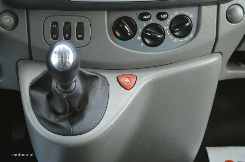 Opel Vivaro 23