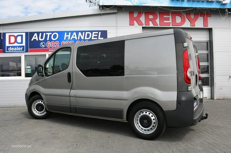 Opel Vivaro 10
