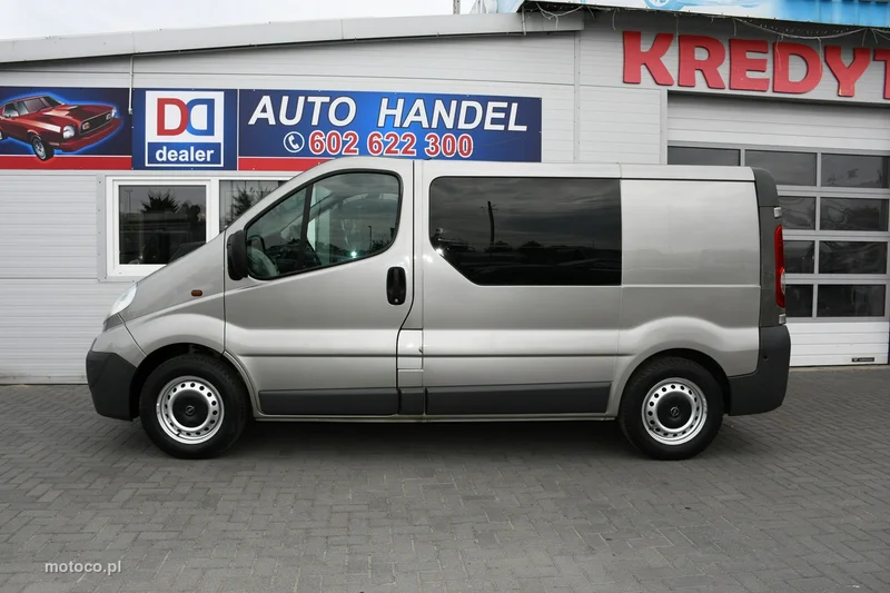 Opel Vivaro 11