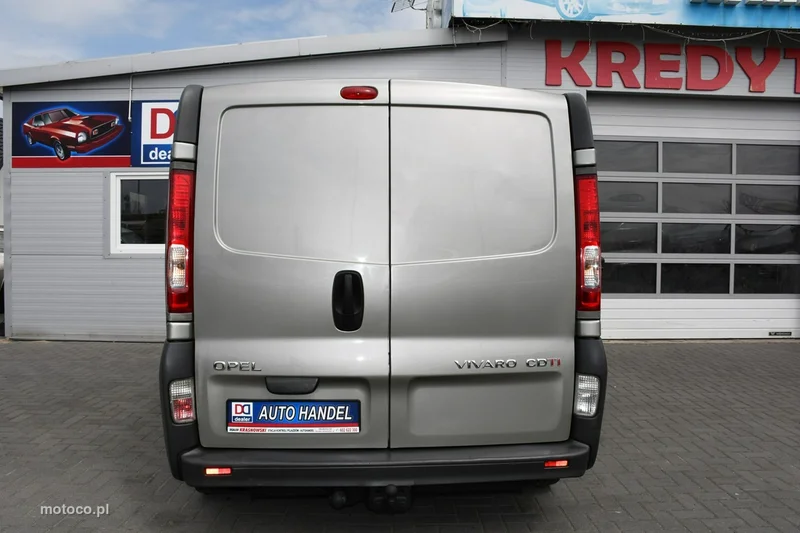 Opel Vivaro 12