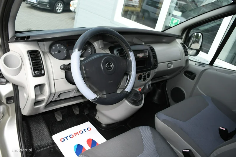 Opel Vivaro 19
