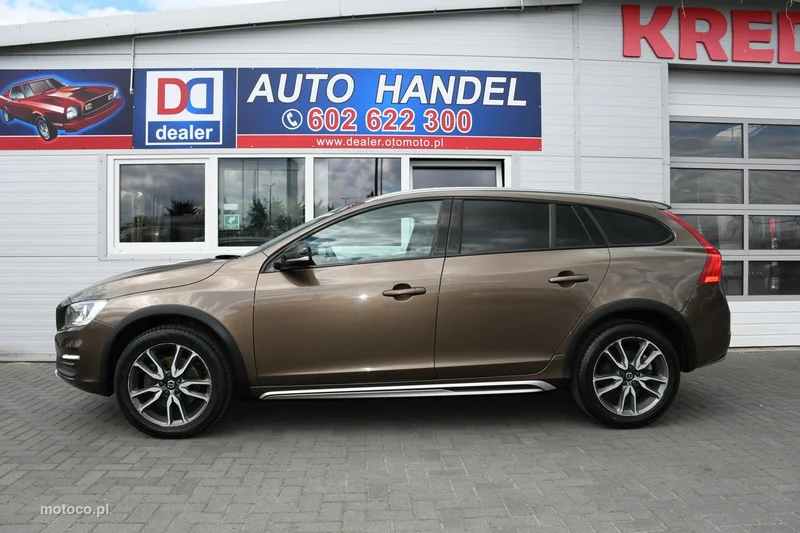 Volvo V60 Cross Country 11