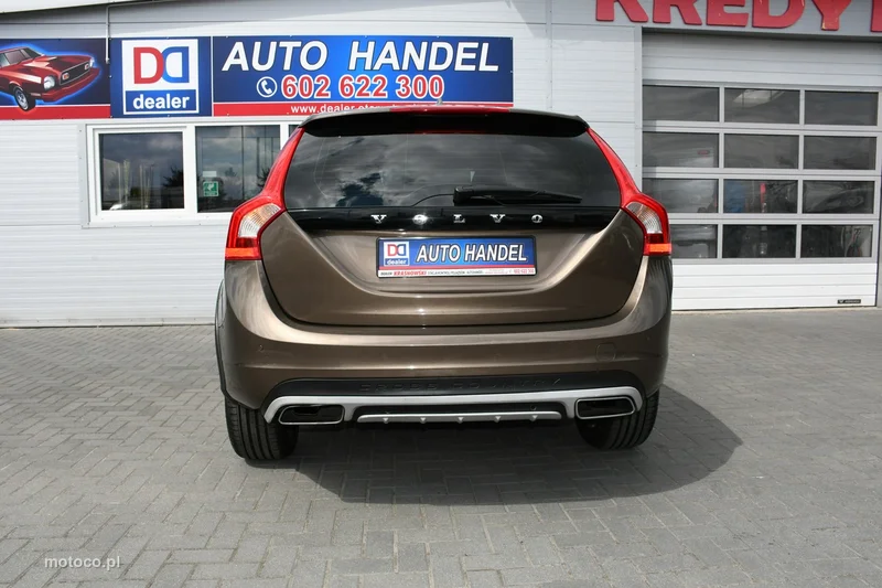 Volvo V60 Cross Country 12