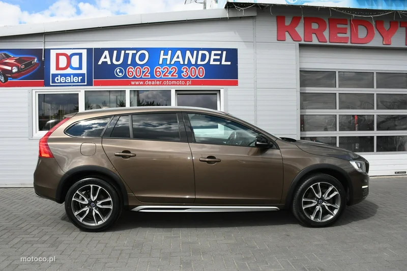 Volvo V60 Cross Country 13