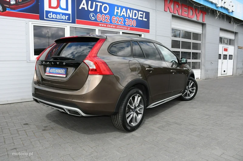 Volvo V60 Cross Country 15