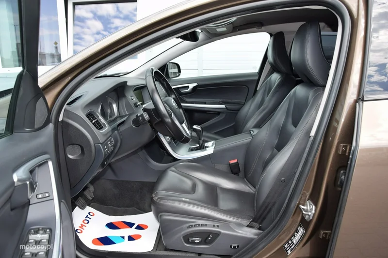 Volvo V60 Cross Country 16