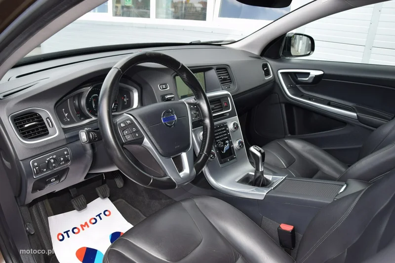 Volvo V60 Cross Country 19