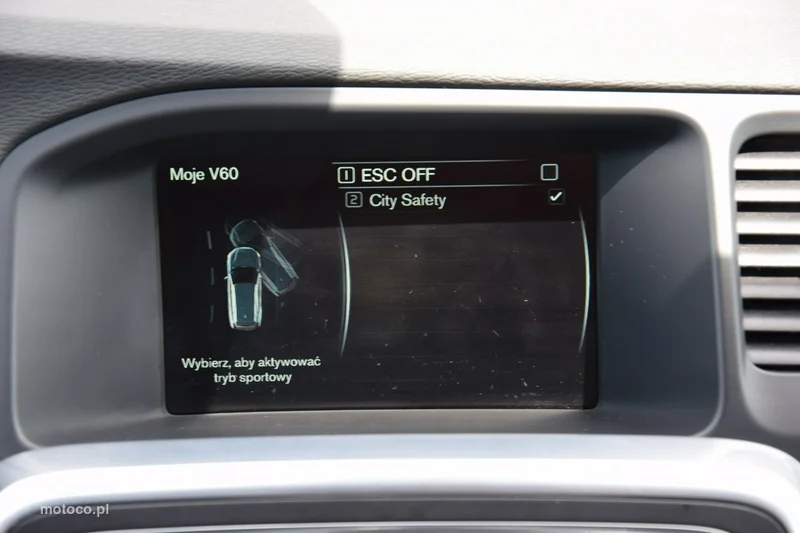 Volvo V60 Cross Country 23