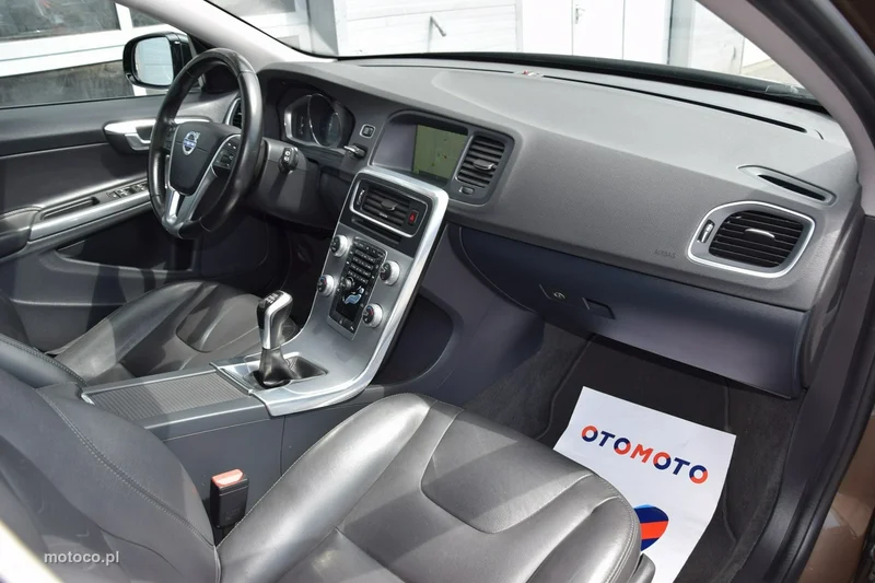 Volvo V60 Cross Country 25