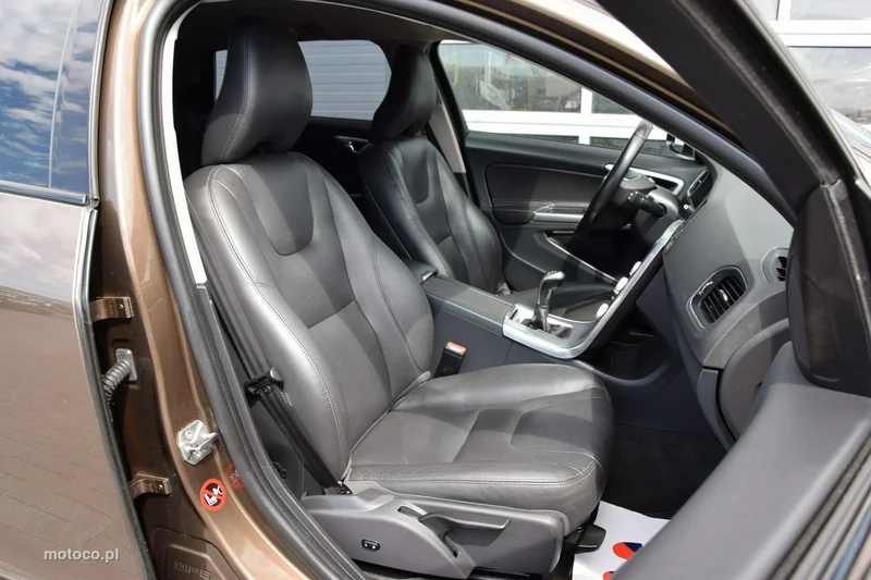 Volvo V60 Cross Country 26