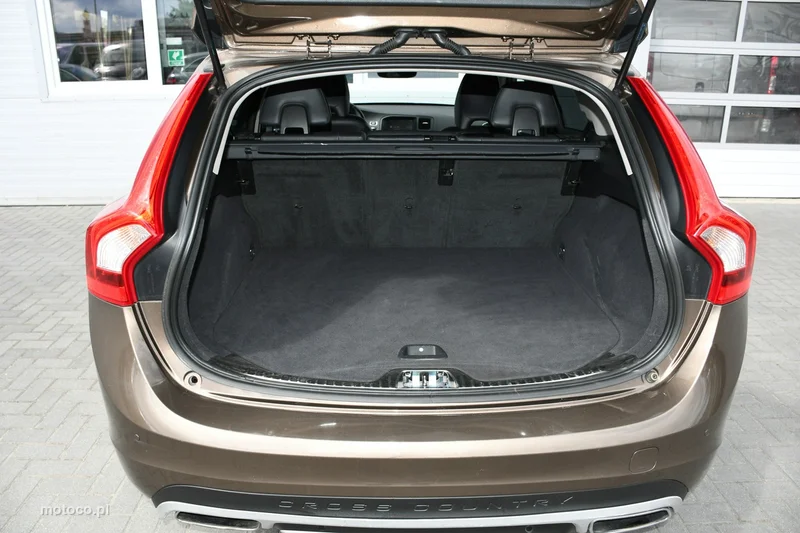 Volvo V60 Cross Country 37
