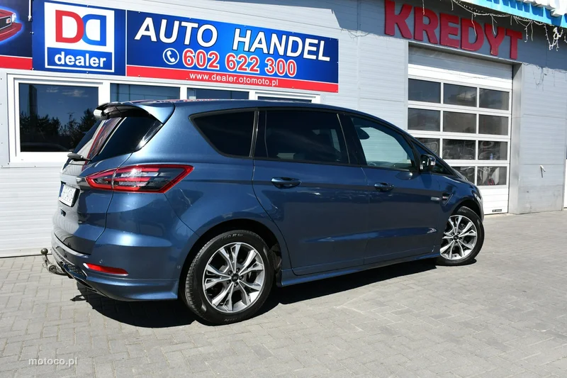 Ford S-Max II 13