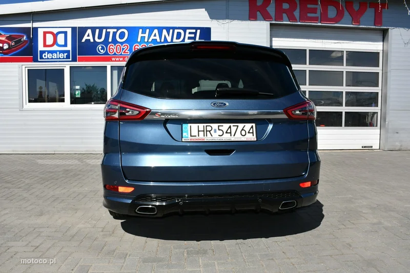 Ford S-Max II 15