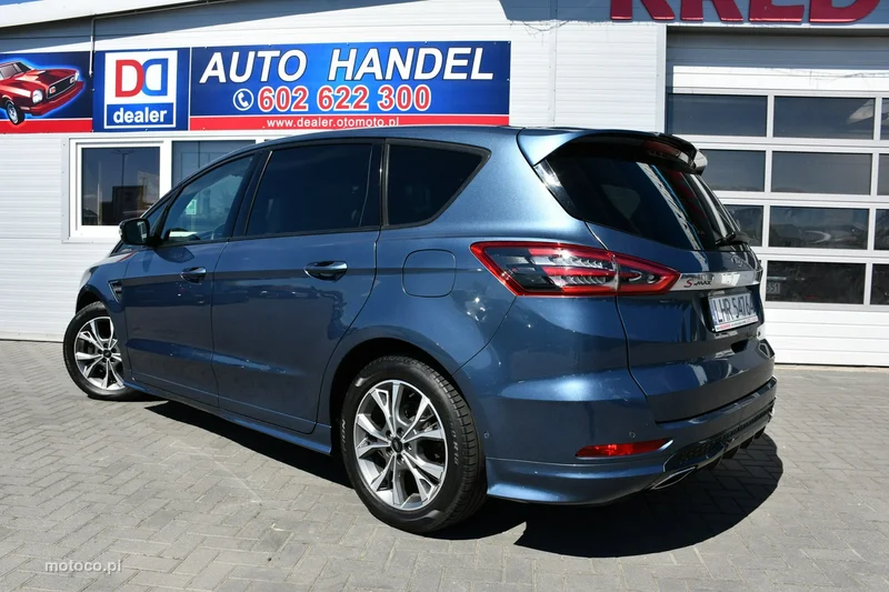 Ford S-Max II 18