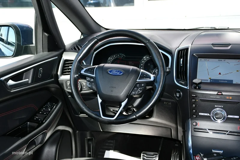 Ford S-Max II 23