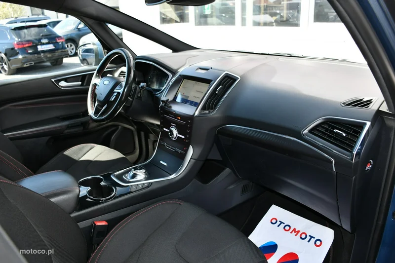 Ford S-Max II 29