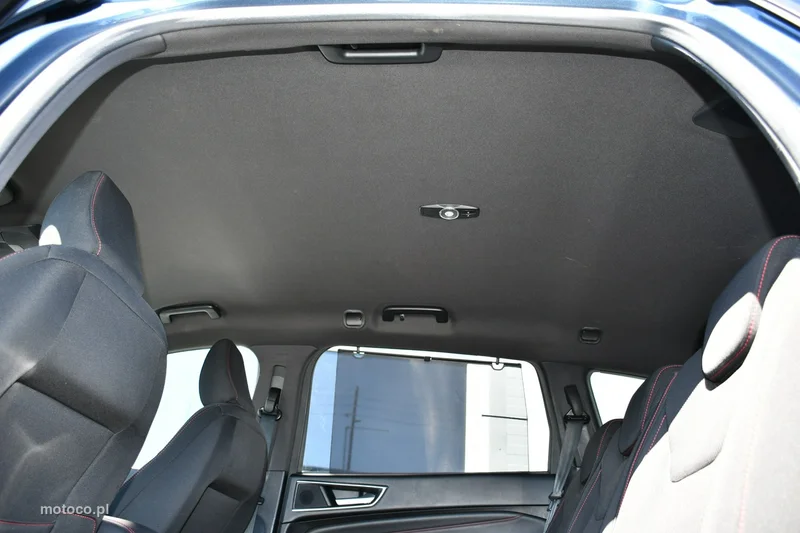 Ford S-Max II 34