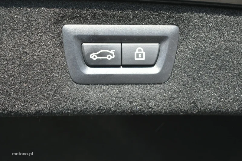 BMW Seria 8 G14 840 39