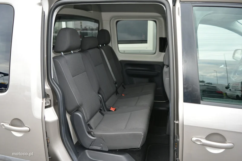 Volkswagen Caddy IV 32