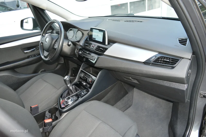 BMW Seria 2 F45 216 26