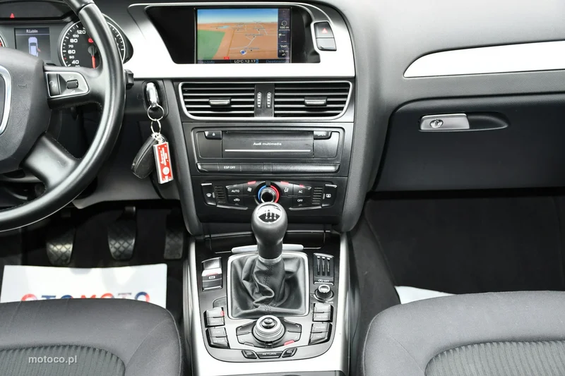 Audi A4 B8 21
