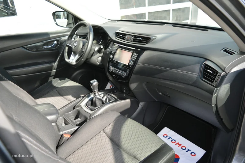 Nissan X-Trail 25