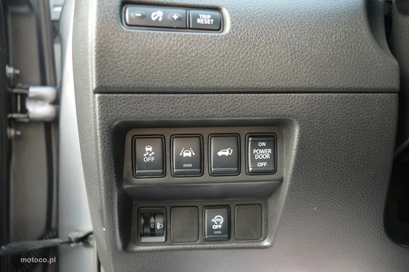 Nissan X-Trail 7