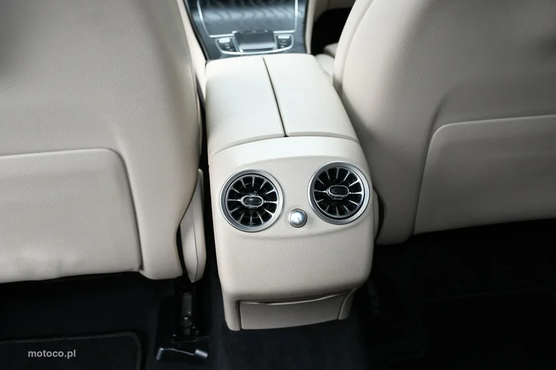 Mercedes-Benz GLC X253 GLC 200 32