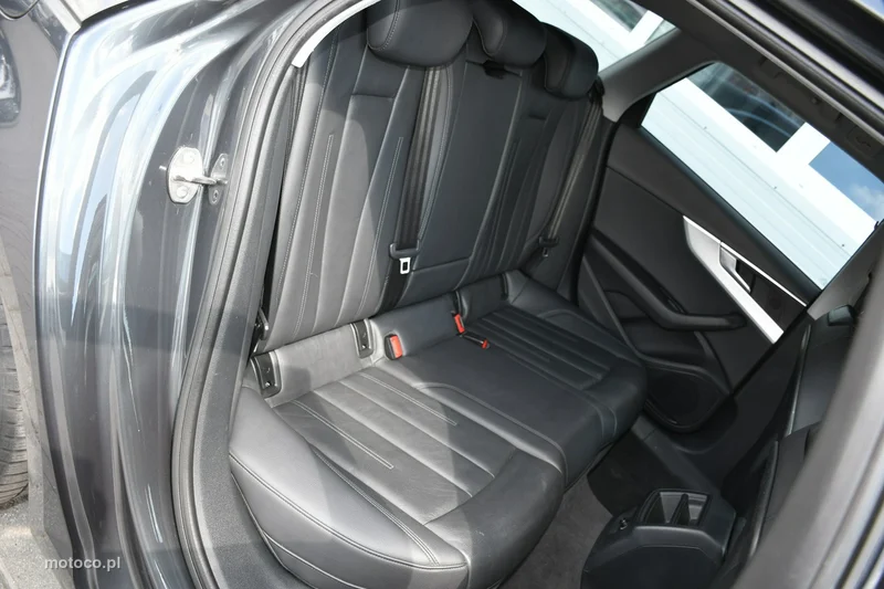 Audi A4 B9 32