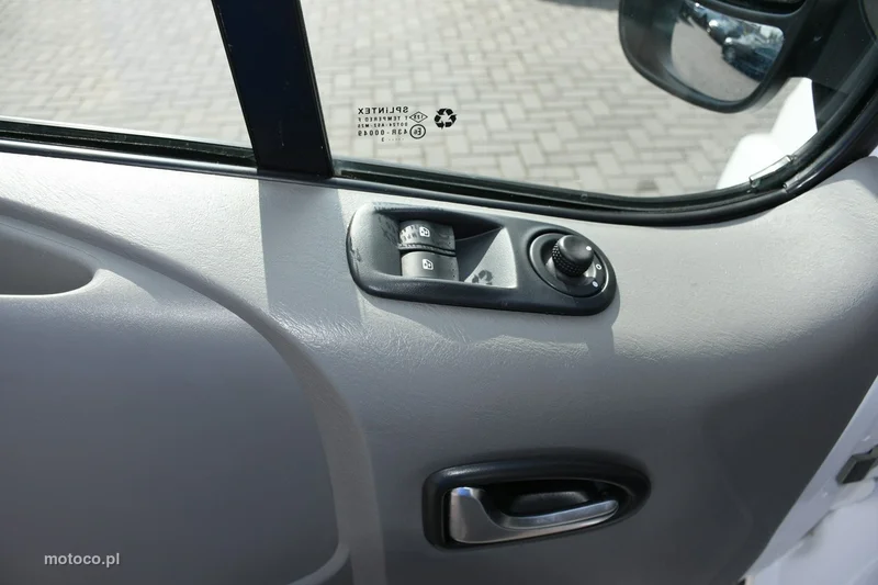 Renault Trafic II 31