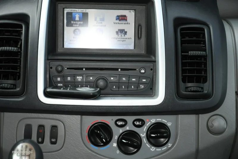 Renault Trafic II 25