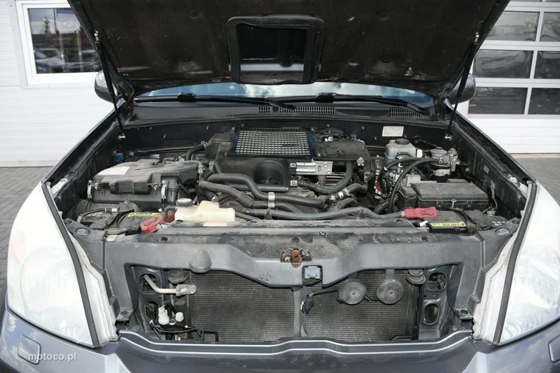 Toyota Land Cruiser J100 35